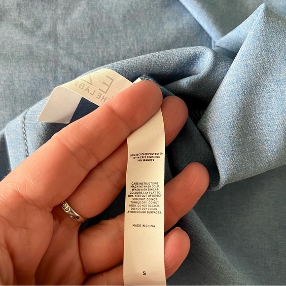 NWOT Leze the Label San Ramon Slim Shirt. Size S. Chambray. - Picture 10 of 10